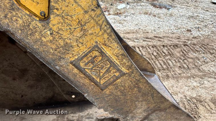 image for item DW3376 2022 Caterpillar 325 excavator