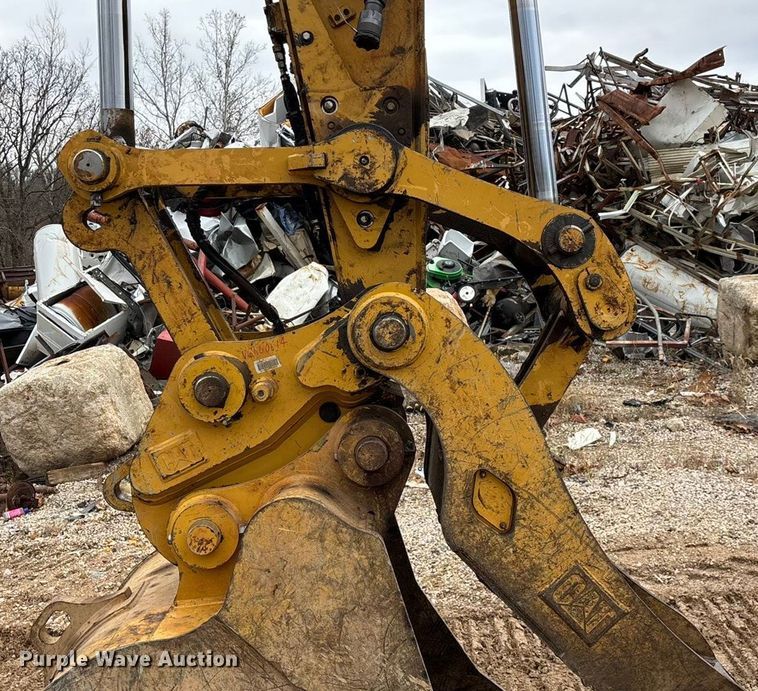 image for item DW3376 2022 Caterpillar 325 excavator