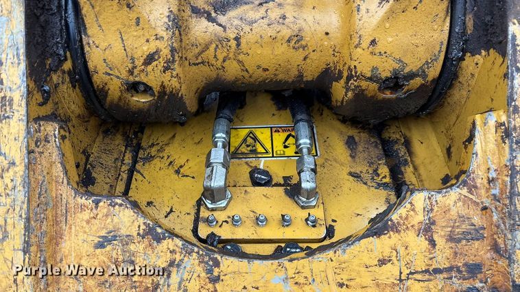 image for item DW3376 2022 Caterpillar 325 excavator