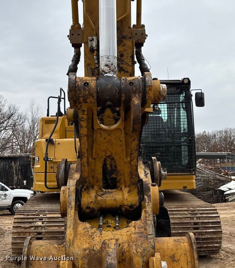 image for item DW3376 2022 Caterpillar 325 excavator