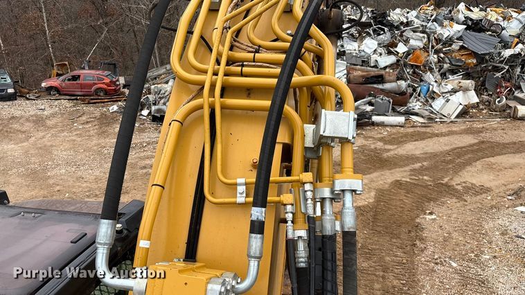 image for item DW3376 2022 Caterpillar 325 excavator