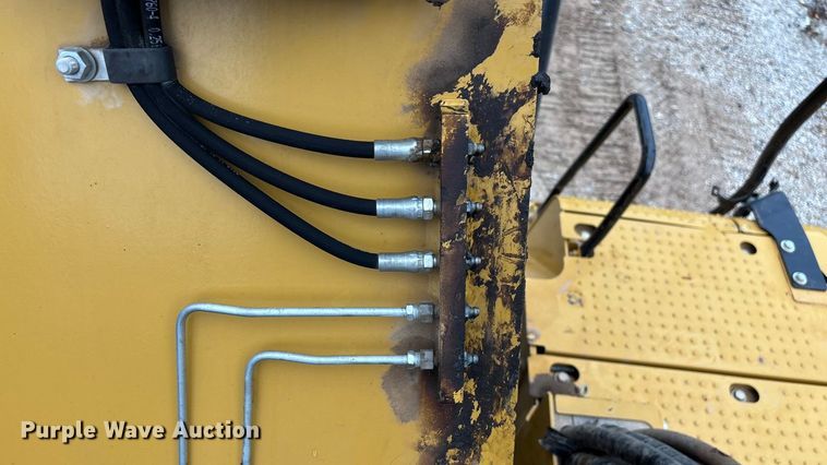 image for item DW3376 2022 Caterpillar 325 excavator