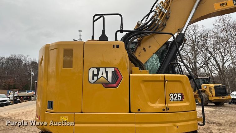 image for item DW3376 2022 Caterpillar 325 excavator