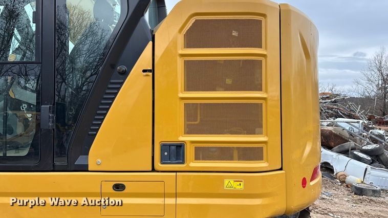 image for item DW3376 2022 Caterpillar 325 excavator