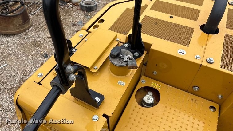 image for item DW3376 2022 Caterpillar 325 excavator