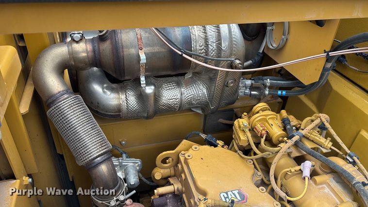 image for item DW3376 2022 Caterpillar 325 excavator