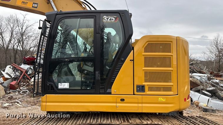 image for item DW3376 2022 Caterpillar 325 excavator