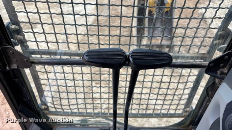 image for item DW3376 2022 Caterpillar 325 excavator