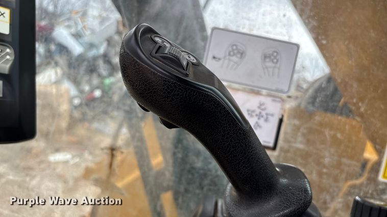 image for item DW3376 2022 Caterpillar 325 excavator