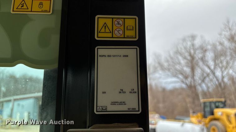 image for item DW3376 2022 Caterpillar 325 excavator