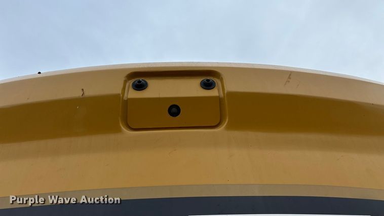 image for item DW3376 2022 Caterpillar 325 excavator