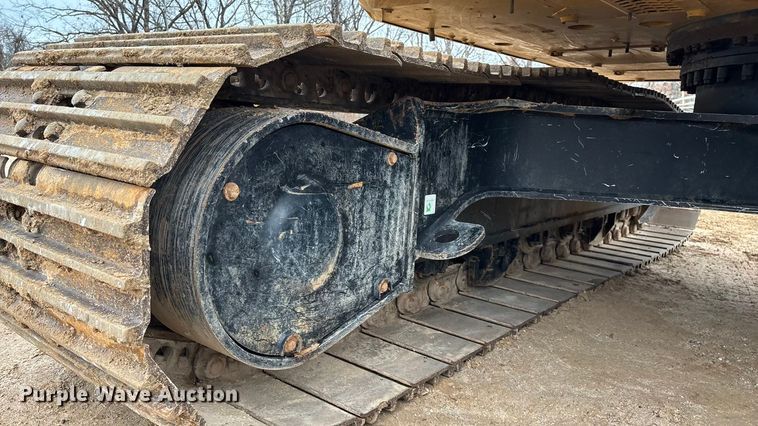 image for item DW3376 2022 Caterpillar 325 excavator