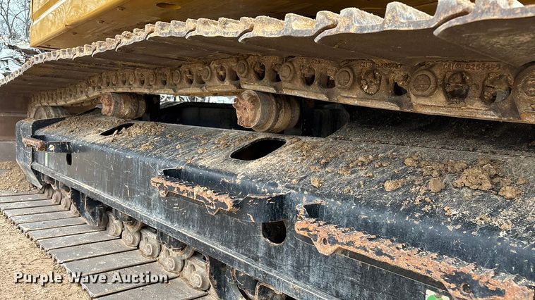 image for item DW3376 2022 Caterpillar 325 excavator