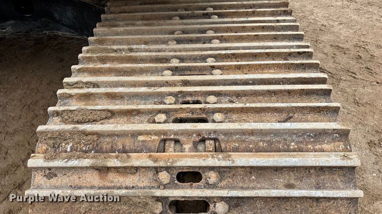 image for item DW3376 2022 Caterpillar 325 excavator