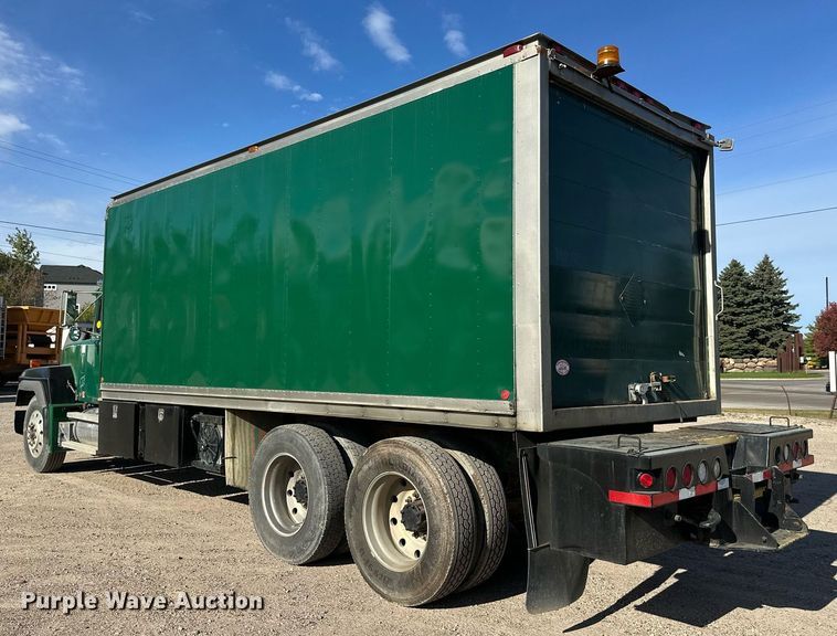 image for item DW4270 1994 Mack RD690S box truck