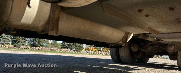 image for item DW4270 1994 Mack RD690S box truck