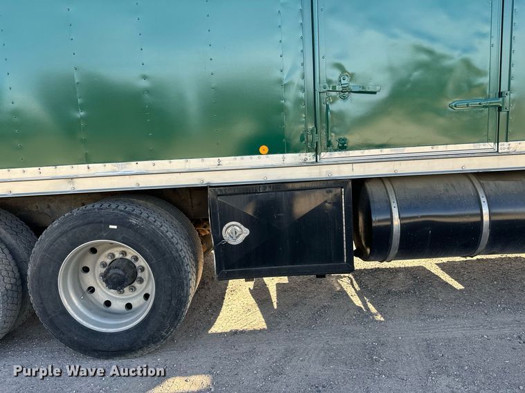 image for item DW4270 1994 Mack RD690S box truck