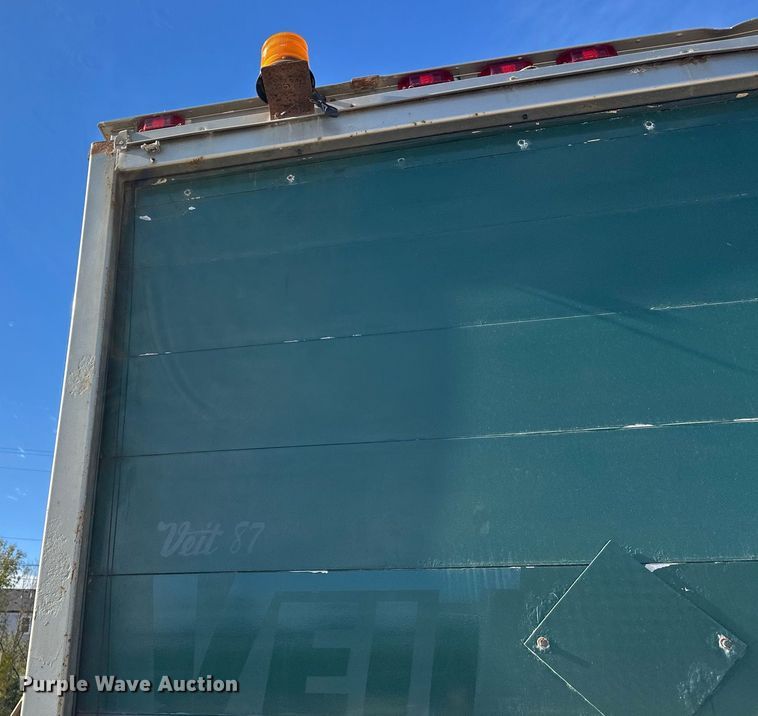 image for item DW4270 1994 Mack RD690S box truck