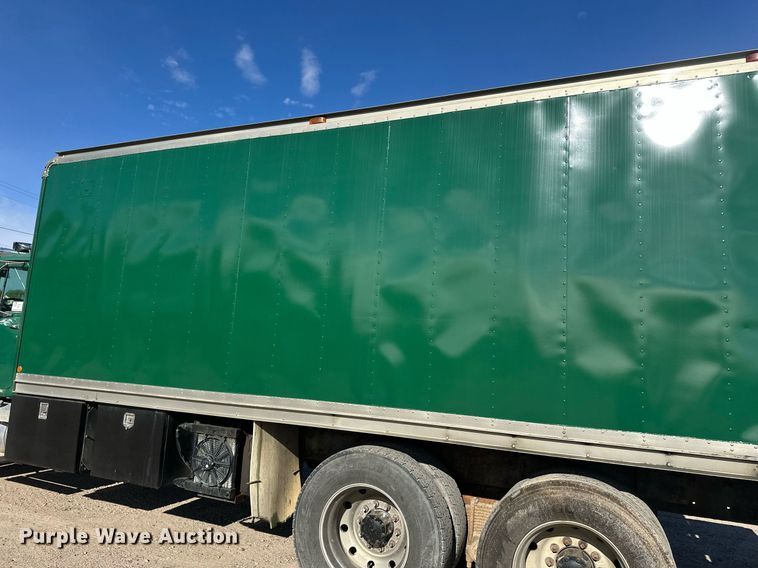 image for item DW4270 1994 Mack RD690S box truck