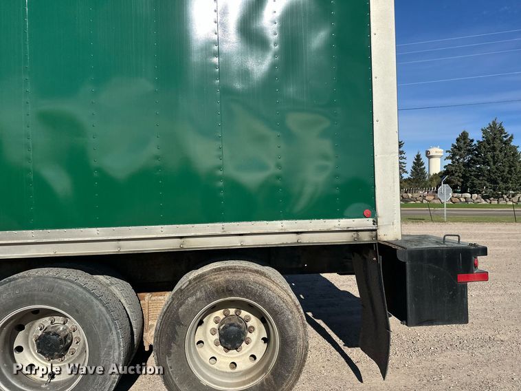 image for item DW4270 1994 Mack RD690S box truck