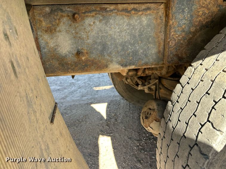 image for item DW4270 1994 Mack RD690S box truck