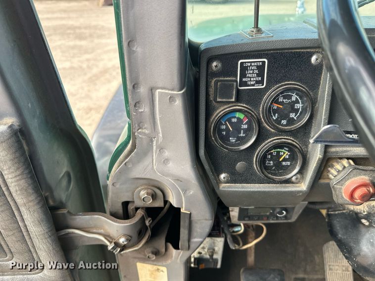 image for item DW4270 1994 Mack RD690S box truck