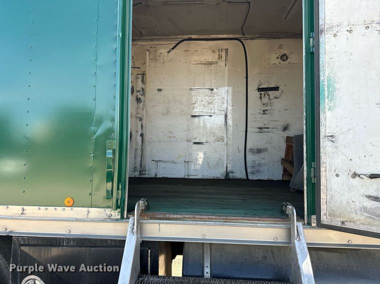 image for item DW4270 1994 Mack RD690S box truck