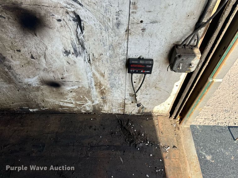 image for item DW4270 1994 Mack RD690S box truck