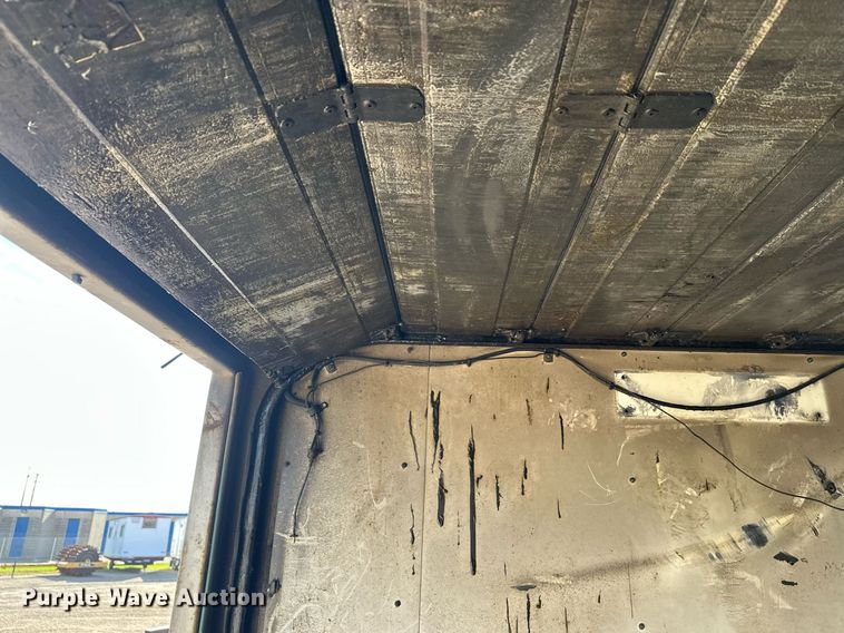 image for item DW4270 1994 Mack RD690S box truck