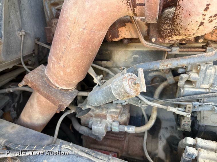 image for item DW4270 1994 Mack RD690S box truck