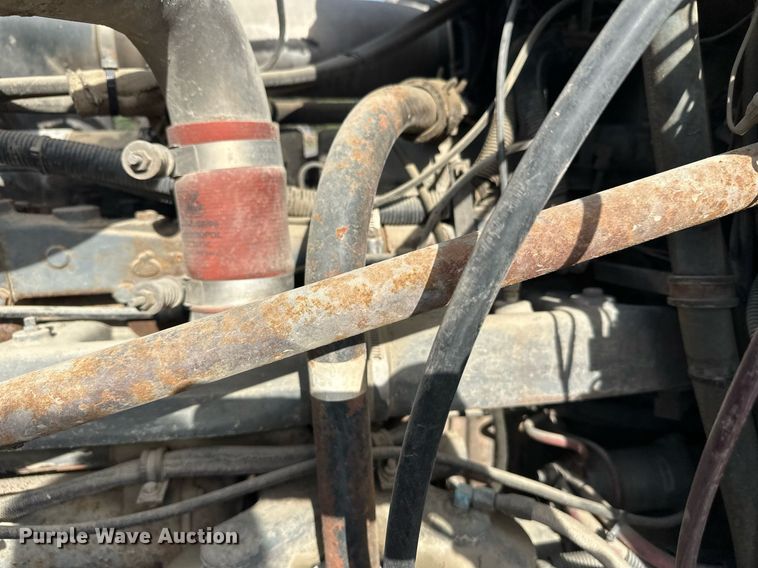 image for item DW4270 1994 Mack RD690S box truck