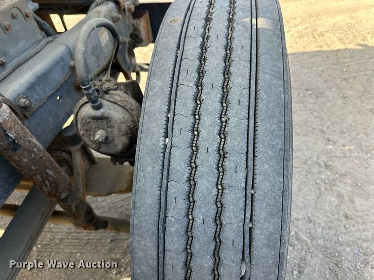 image for item DW4270 1994 Mack RD690S box truck