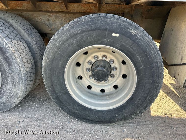 image for item DW4270 1994 Mack RD690S box truck