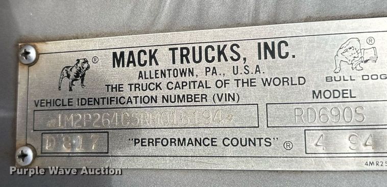 image for item DW4270 1994 Mack RD690S box truck