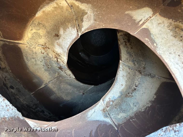 image for item DW4339 2001 International 5500i ready mix truck