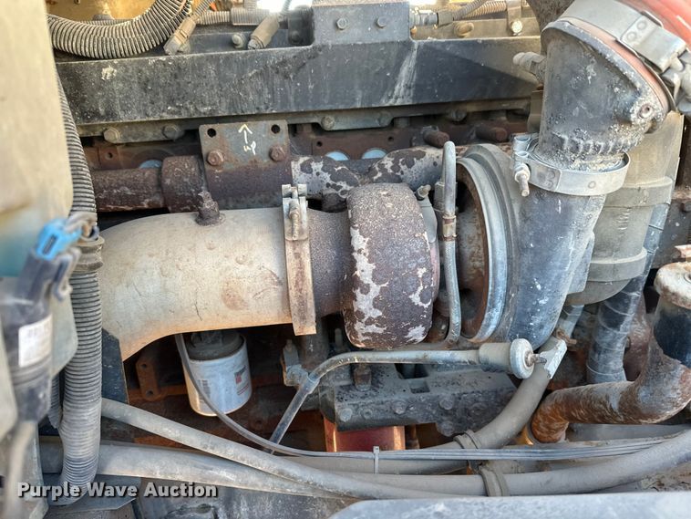 image for item DW4339 2001 International 5500i ready mix truck