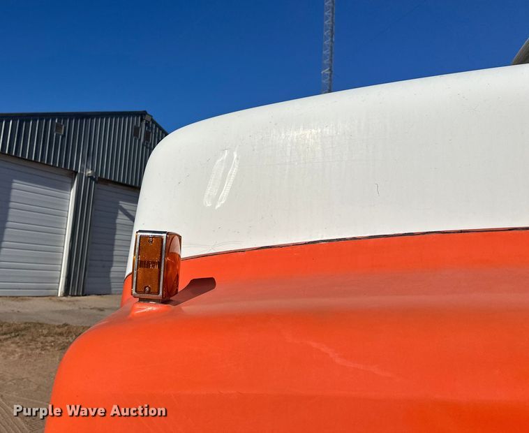 image for item DW4341 2004 International 5500i ready mix truck