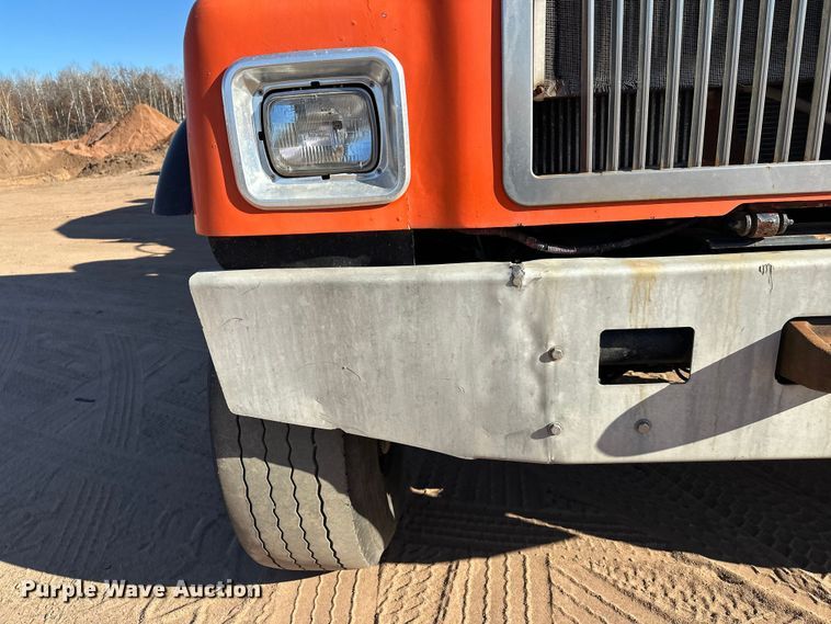 image for item DW4341 2004 International 5500i ready mix truck