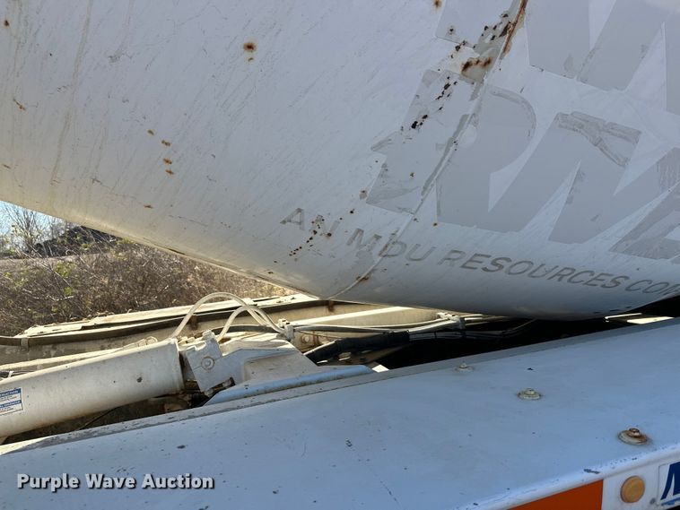 image for item DW4341 2004 International 5500i ready mix truck