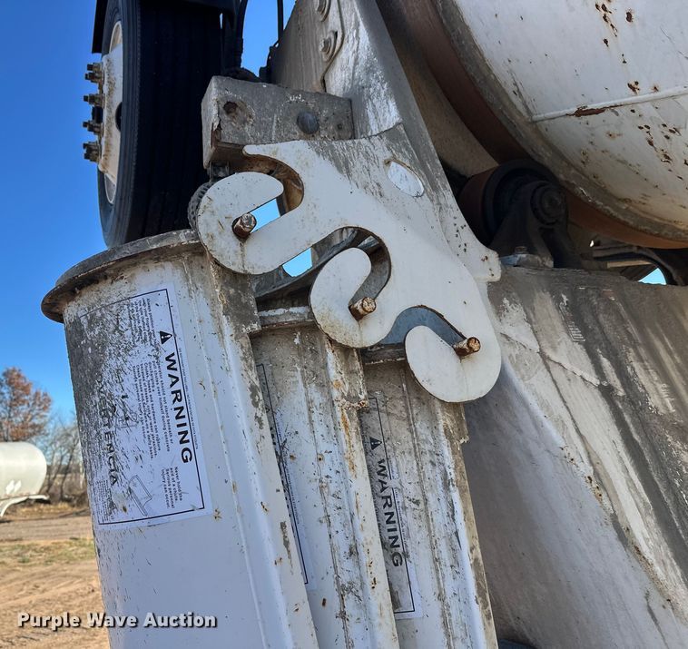 image for item DW4341 2004 International 5500i ready mix truck