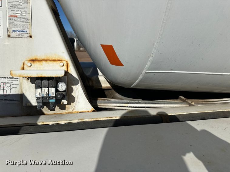 image for item DW4341 2004 International 5500i ready mix truck