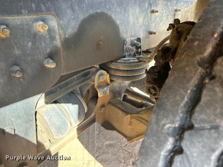 image for item DW4341 2004 International 5500i ready mix truck