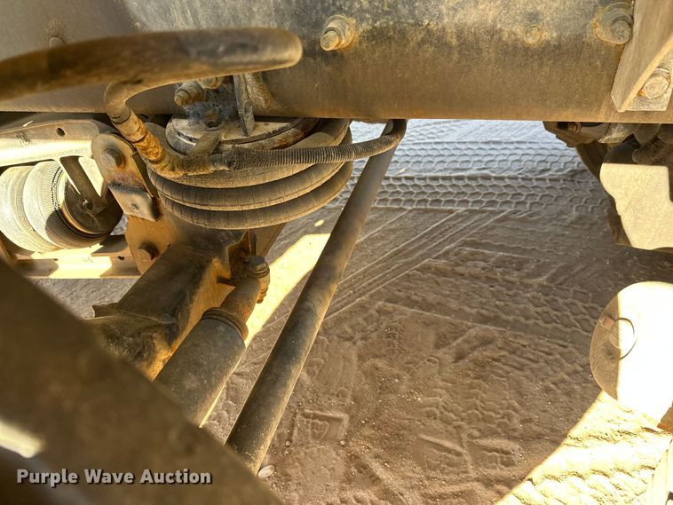 image for item DW4341 2004 International 5500i ready mix truck