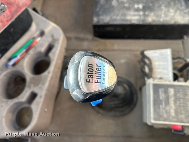 image for item DW4341 2004 International 5500i ready mix truck