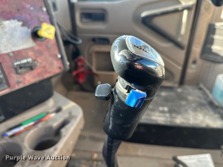 image for item DW4341 2004 International 5500i ready mix truck