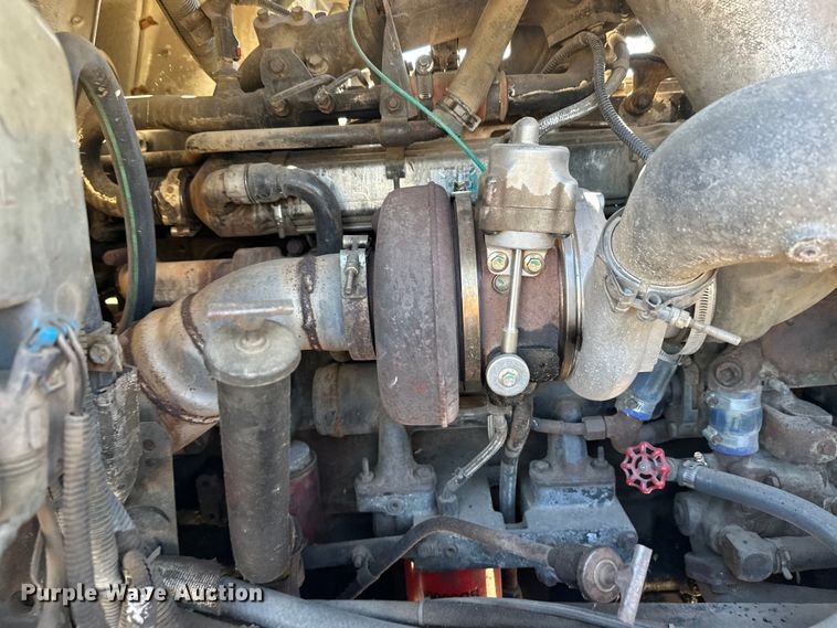 image for item DW4341 2004 International 5500i ready mix truck