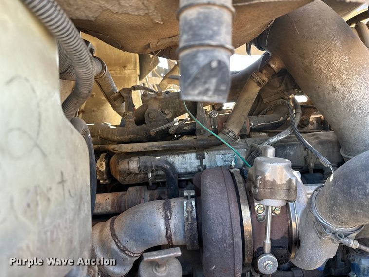 image for item DW4341 2004 International 5500i ready mix truck