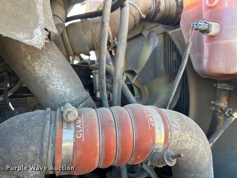 image for item DW4341 2004 International 5500i ready mix truck