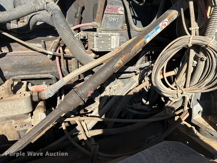 image for item DW4341 2004 International 5500i ready mix truck