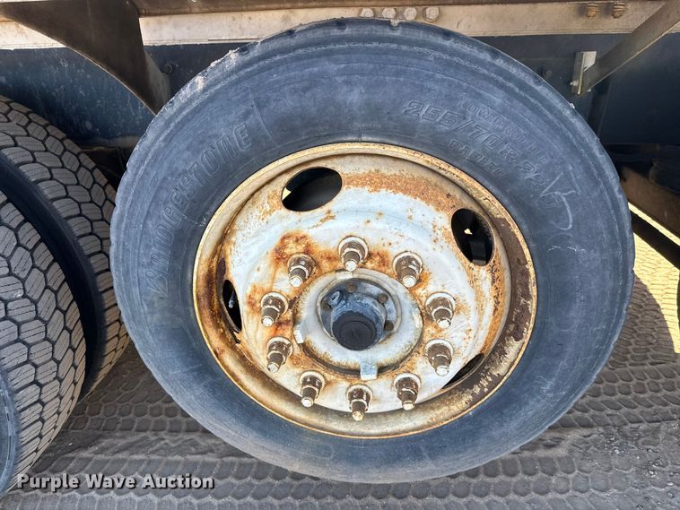 image for item DW4341 2004 International 5500i ready mix truck